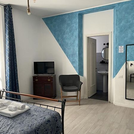 B&B Red House Garlate エクステリア 写真
